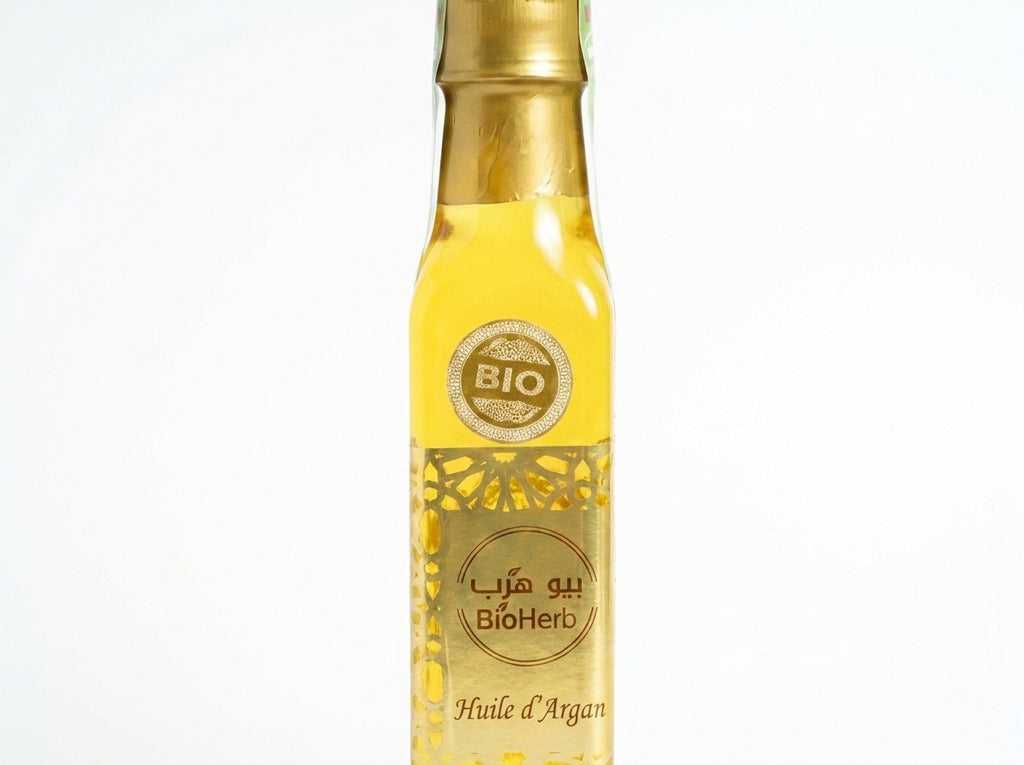 Application généreuse de l'huile d'argan pure 250ml sur le corps après la douche pour hydrater la peau.