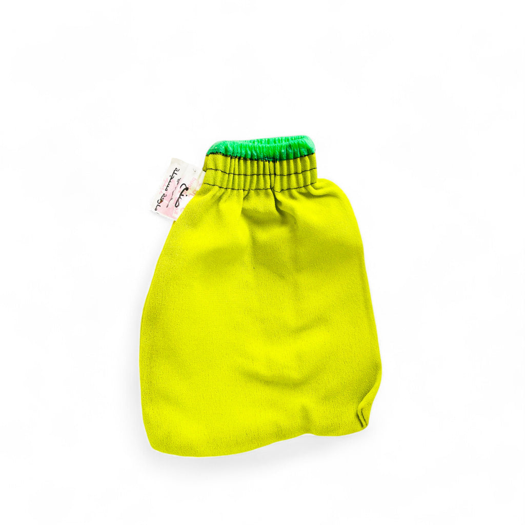 Gant de lavage traditionnel marocain texture rigoureuse pour rituel du hammam