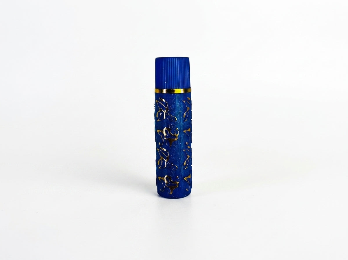 Teinte rose personnalisée obtenue après application du maquillage magique Orianza, fini naturel et lumineux.